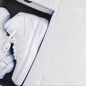 Air Force 1 mids